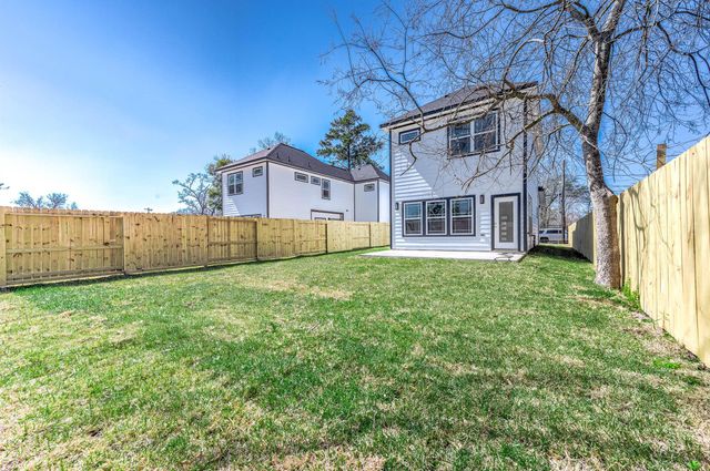 8602 Hoffman Street, Houston, TX 77016