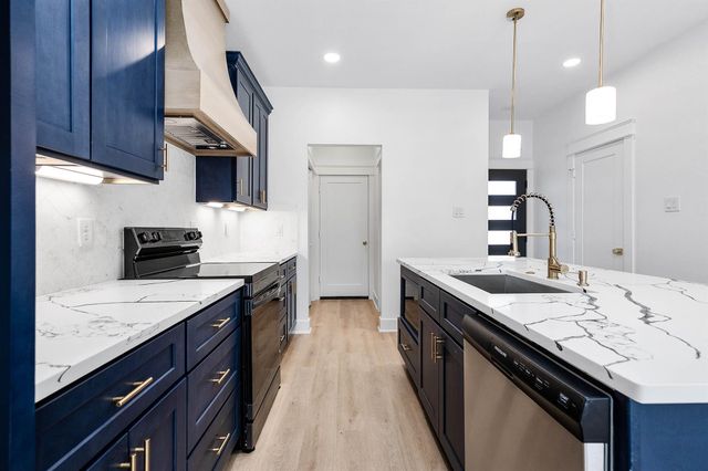 8602 Hoffman Street, Houston, TX 77016