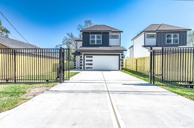 8602 Hoffman Street, Houston, TX 77016