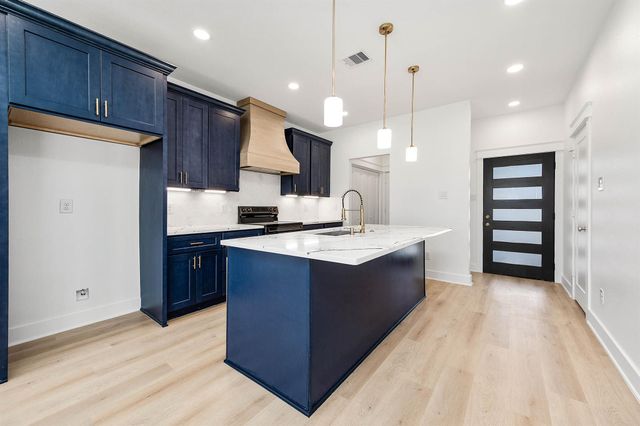 8602 Hoffman Street, Houston, TX 77016