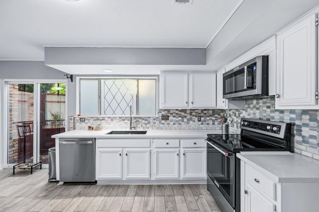 12800 Briar Forest Drive 106, Houston, TX 77077