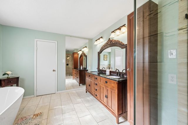 12800 Briar Forest Drive 106, Houston, TX 77077