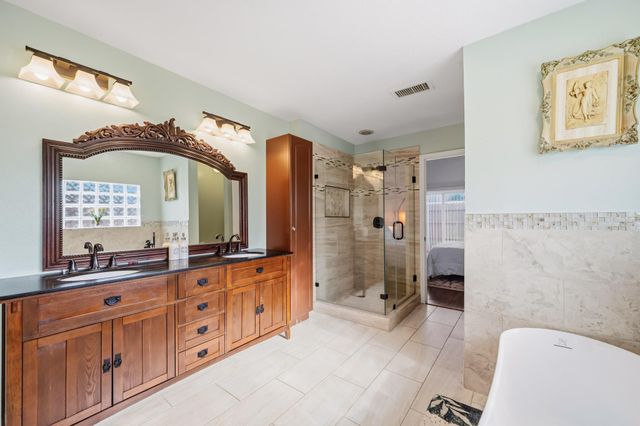 12800 Briar Forest Drive 106, Houston, TX 77077
