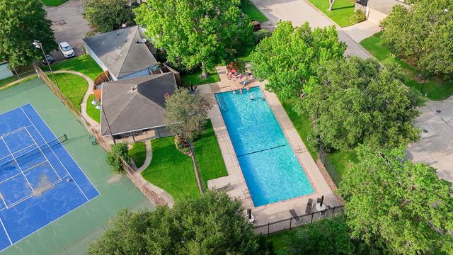 12800 Briar Forest Drive 106, Houston, TX 77077