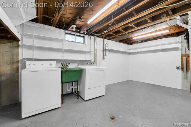 900 N Edison Avenue, Royal Oak, MI 48067