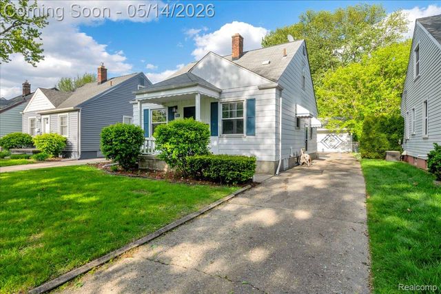 900 N Edison Avenue, Royal Oak, MI 48067