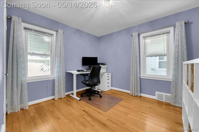 900 N Edison Avenue, Royal Oak, MI 48067