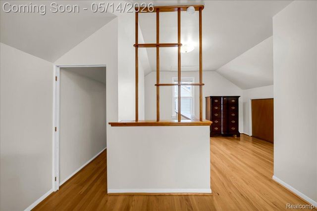 900 N Edison Avenue, Royal Oak, MI 48067