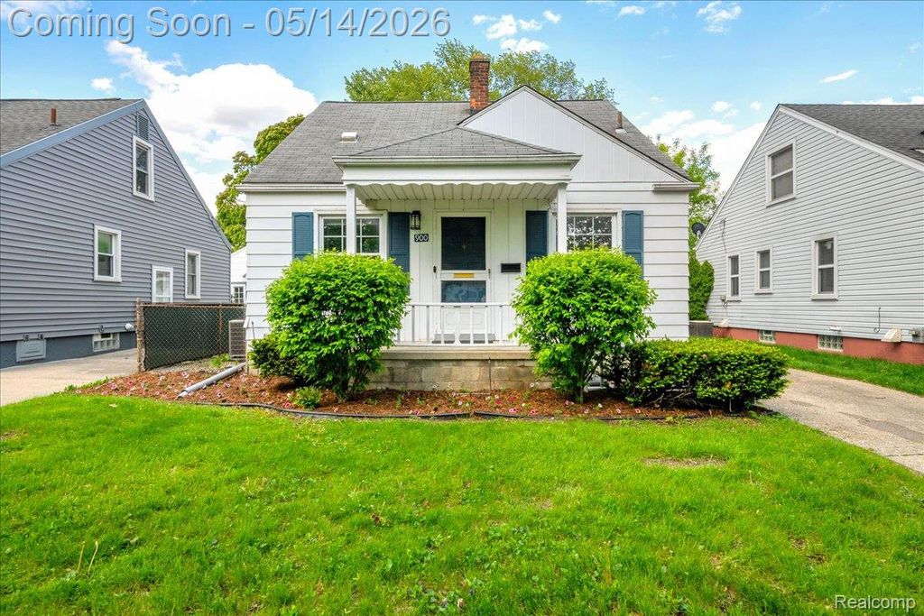 900 N Edison Avenue, Royal Oak, MI 48067