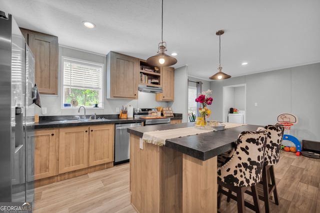 220 Trout Drive, Lavonia, GA 30553