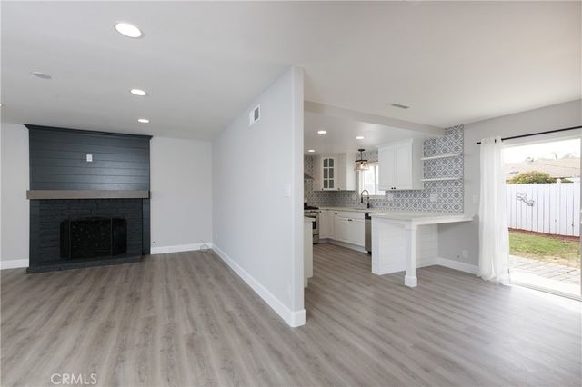 17121 Hague Lane, Huntington Beach, CA 92647