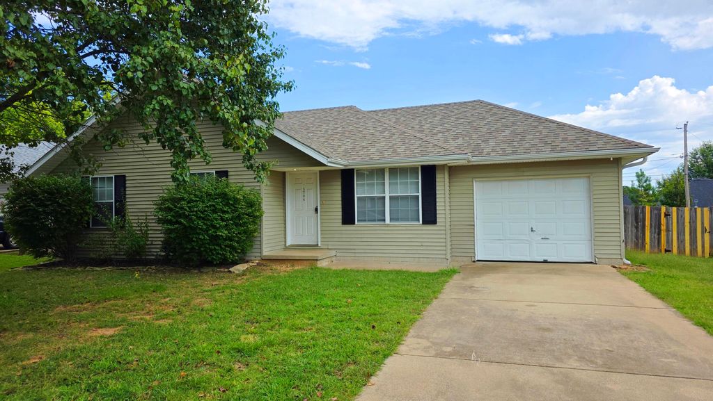 5784 South Michigan Avenue, Springfield, MO 65810
