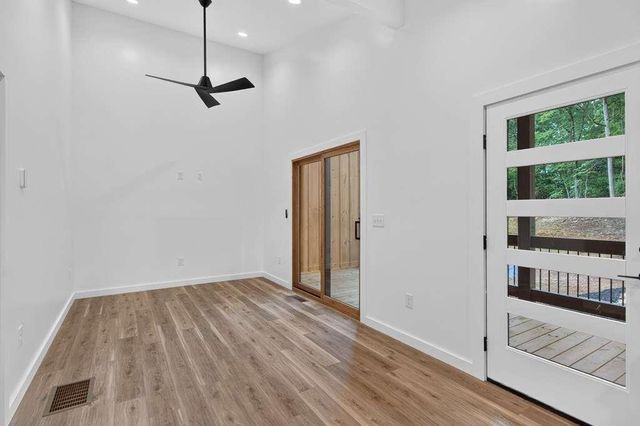 208 McClure Way, Blue Ridge, GA 30513