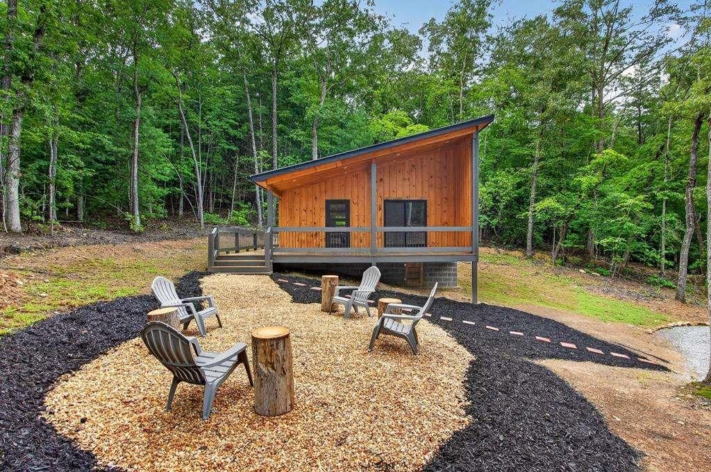 208 McClure Way, Blue Ridge, GA 30513
