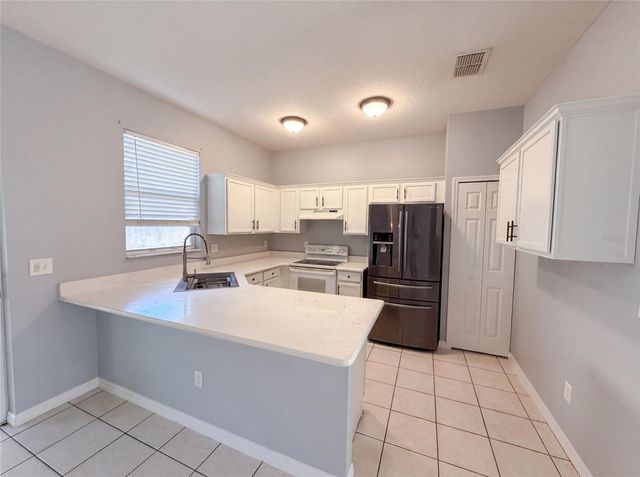 826 HILLY BEND DRIVE, Apopka, FL 32712