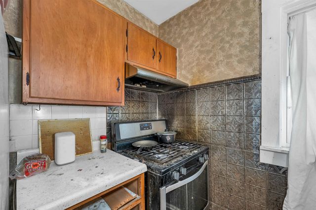 226 Lafayette Street, Manchester, NH 03102