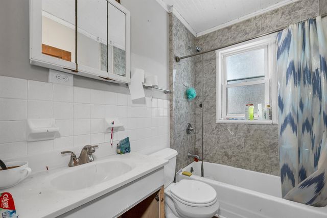 226 Lafayette Street, Manchester, NH 03102