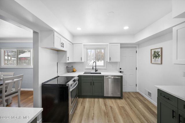 5143 Fairgreen Drive, Toledo, OH 43613