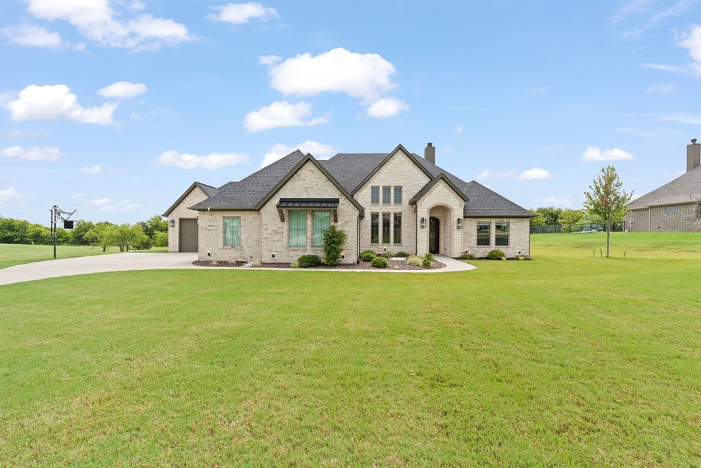 6048 Bella Terra Lane, Godley, TX 76044