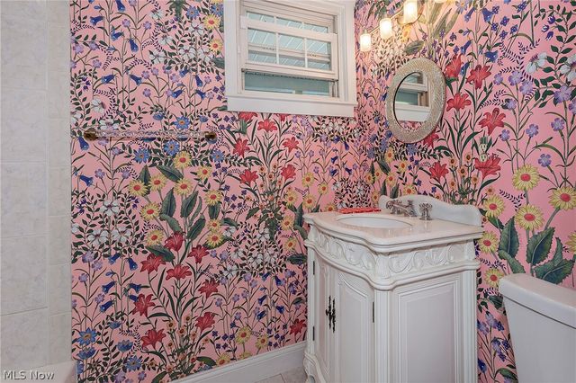 15879 Hemlock Road, Chagrin Falls, OH 44022