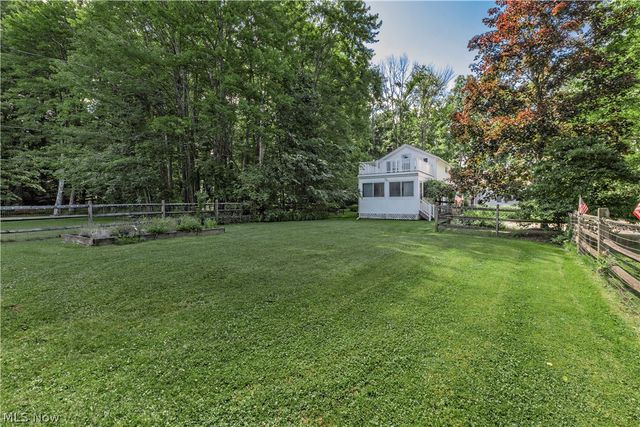 15879 Hemlock Road, Chagrin Falls, OH 44022