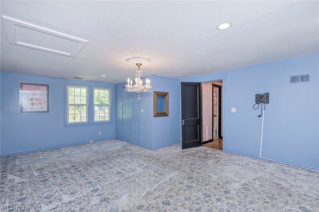 15879 Hemlock Road, Chagrin Falls, OH 44022
