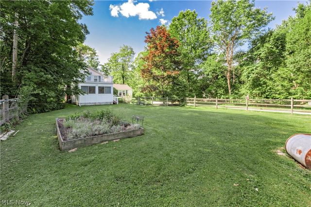 15879 Hemlock Road, Chagrin Falls, OH 44022