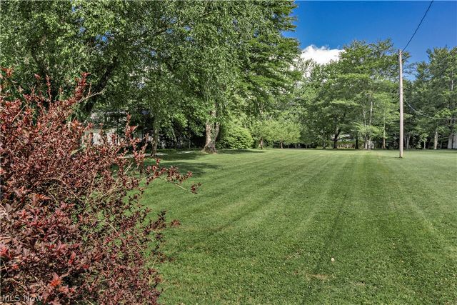 15879 Hemlock Road, Chagrin Falls, OH 44022