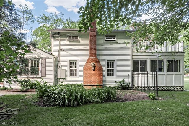 15879 Hemlock Road, Chagrin Falls, OH 44022
