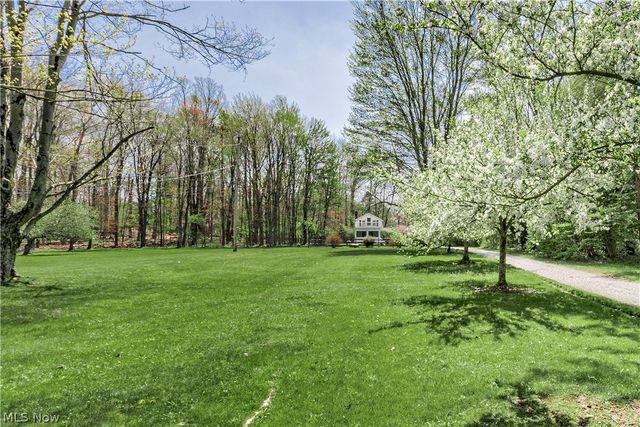 15879 Hemlock Road, Chagrin Falls, OH 44022