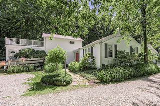 15879 Hemlock Road, Chagrin Falls, OH 44022
