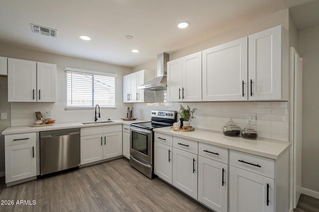 3232 E EMILE ZOLA Avenue, Phoenix, AZ 85032
