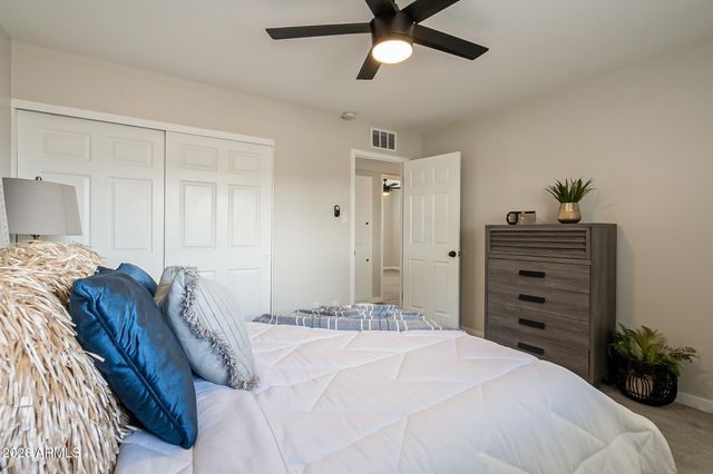 3232 E EMILE ZOLA Avenue, Phoenix, AZ 85032