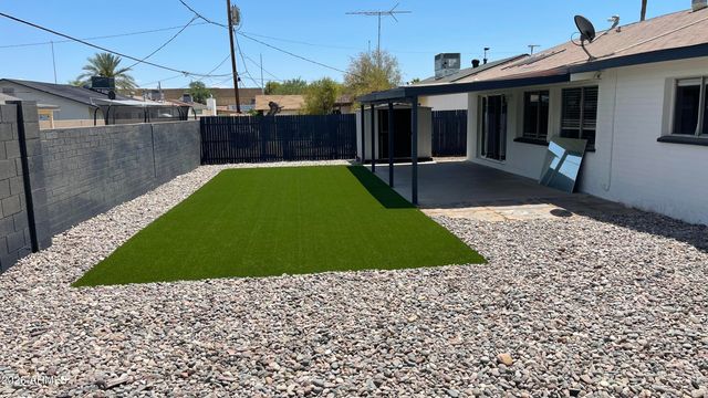 3232 E EMILE ZOLA Avenue, Phoenix, AZ 85032