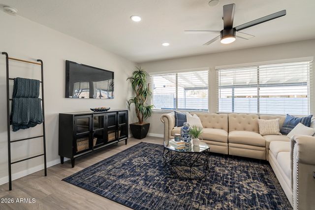 3232 E EMILE ZOLA Avenue, Phoenix, AZ 85032