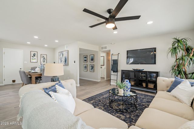 3232 E EMILE ZOLA Avenue, Phoenix, AZ 85032