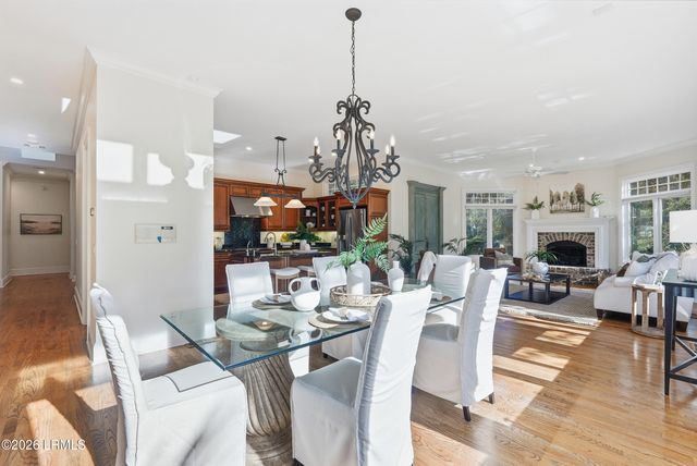 8 Queens Way, Hilton Head Island, SC 29928