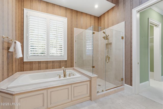 8 Queens Way, Hilton Head Island, SC 29928