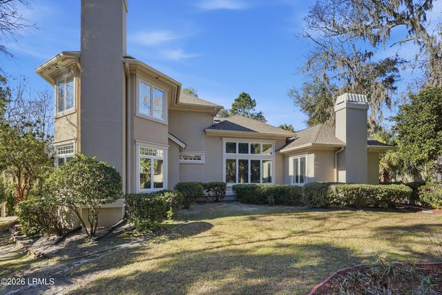 8 Queens Way, Hilton Head Island, SC 29928