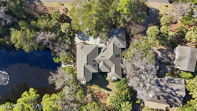 8 Queens Way, Hilton Head Island, SC 29928