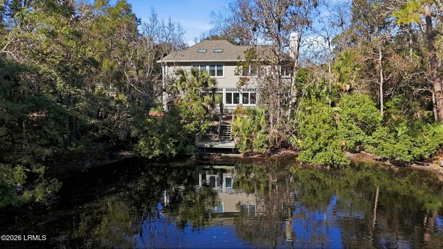 8 Queens Way, Hilton Head Island, SC 29928