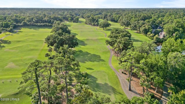 8 Queens Way, Hilton Head Island, SC 29928