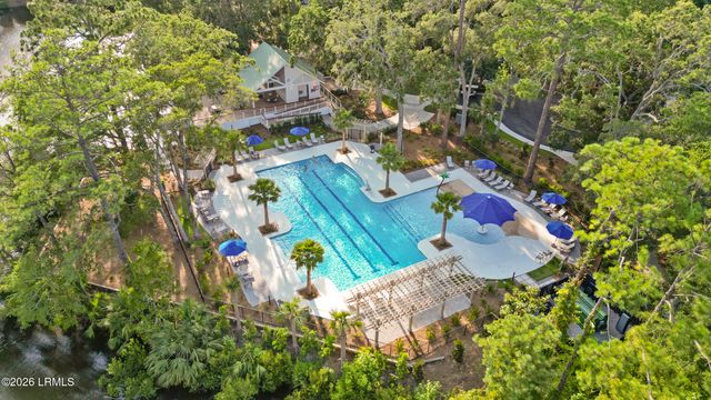 8 Queens Way, Hilton Head Island, SC 29928