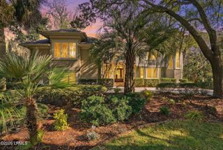 8 Queens Way, Hilton Head Island, SC 29928