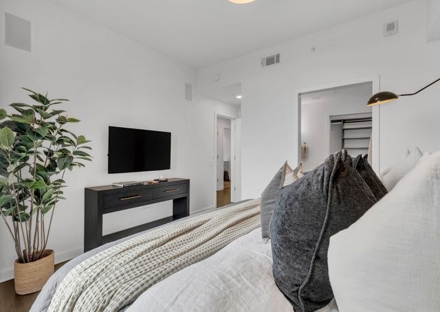 1212 Laurel St Apt 1815, Nashville, TN 37203