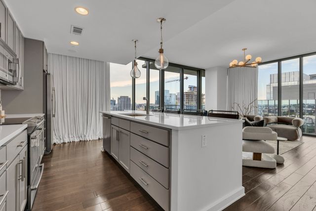 1212 Laurel St Apt 1815, Nashville, TN 37203