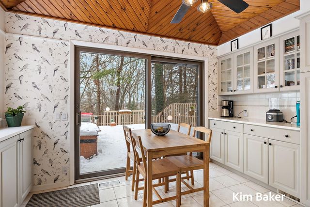 17708 Oakwood Drive, Spring Lake Twp, MI 49456