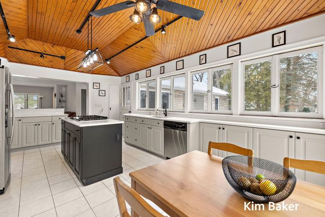 17708 Oakwood Drive, Spring Lake Twp, MI 49456