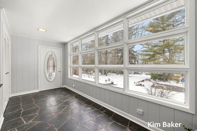 17708 Oakwood Drive, Spring Lake Twp, MI 49456