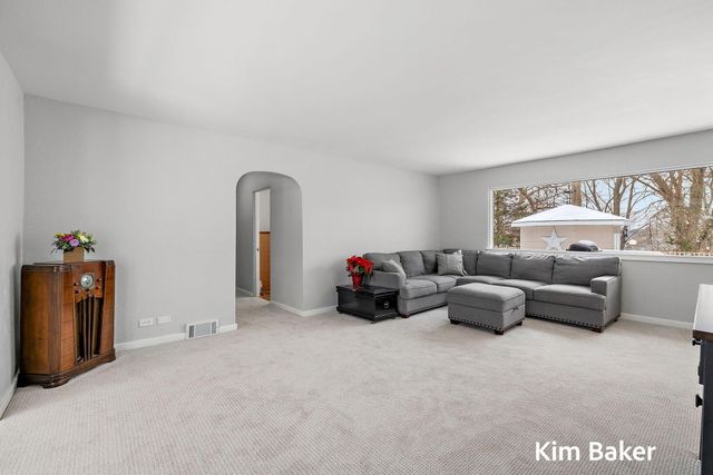 17708 Oakwood Drive, Spring Lake Twp, MI 49456